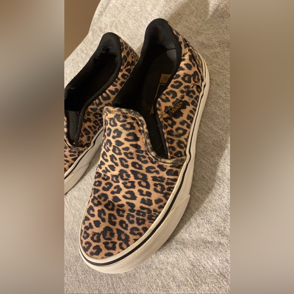 Size 7 Cheetah print Vans!